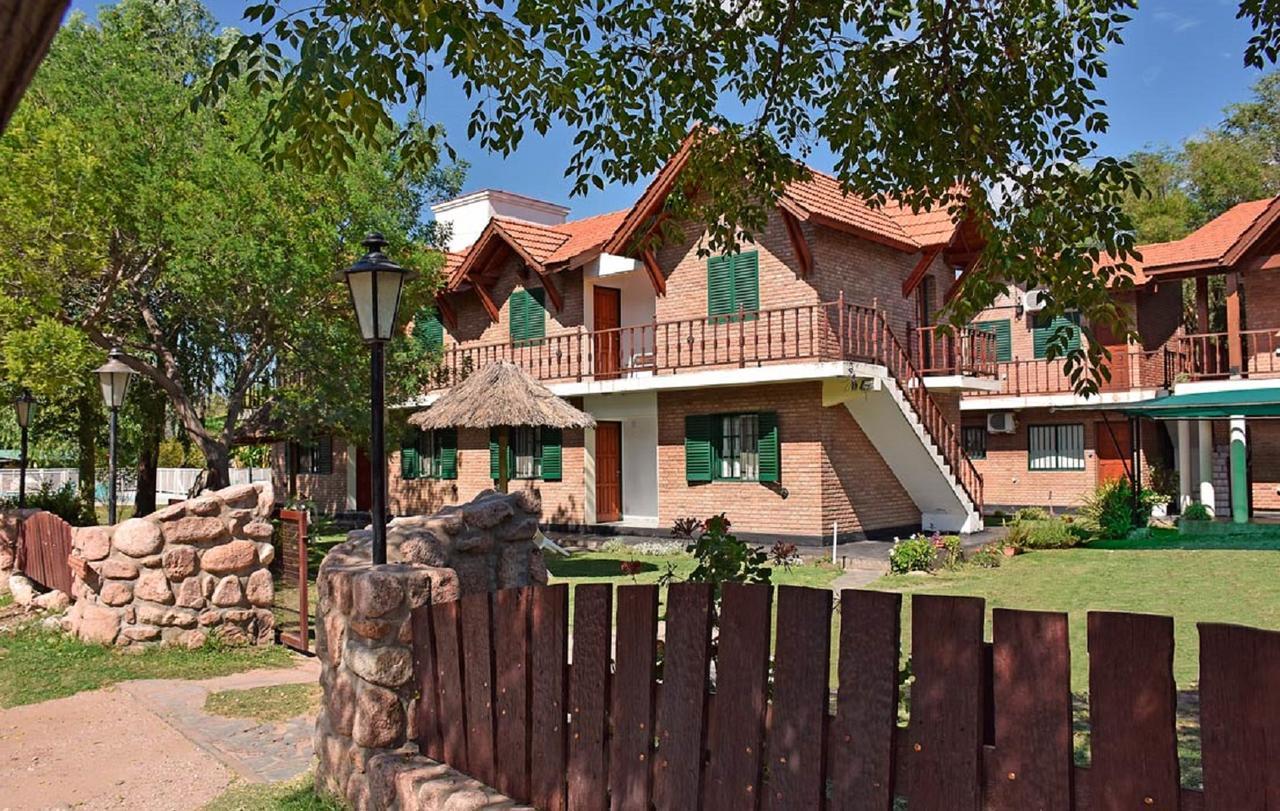 Hotel Nonquen Merlo エクステリア 写真